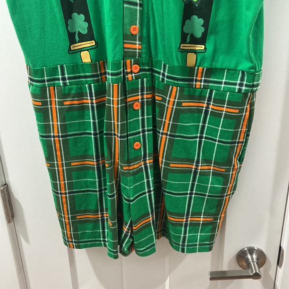 St. Patrick's Day Medium adult romper Short Romper kiss me large Mad Engine - Picture 3 of 13